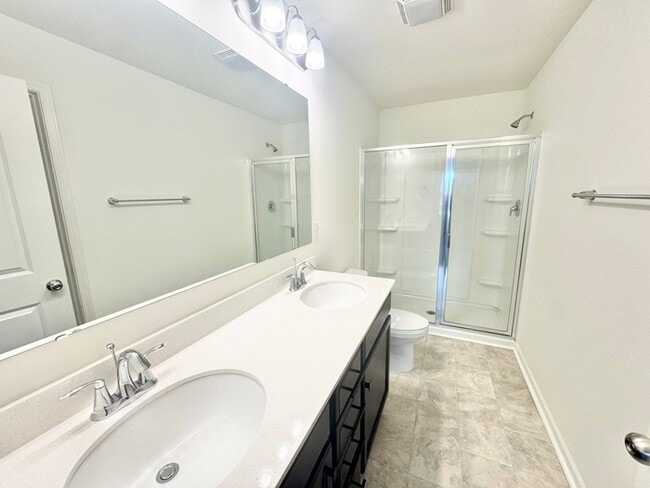 Building Photo - Cover front porch, two bedroom 2 1/2 bath ...