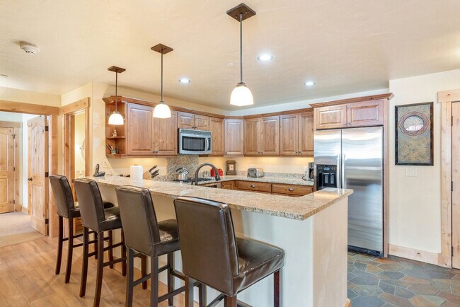 Building Photo - 2900 Blackhawk Ct