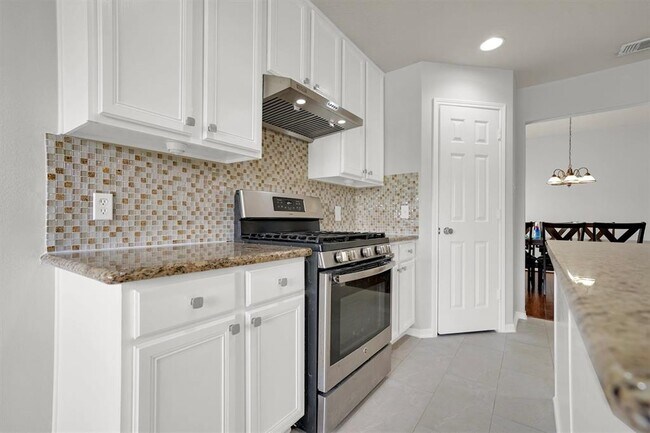 Building Photo - 23931 Ayscough Ln