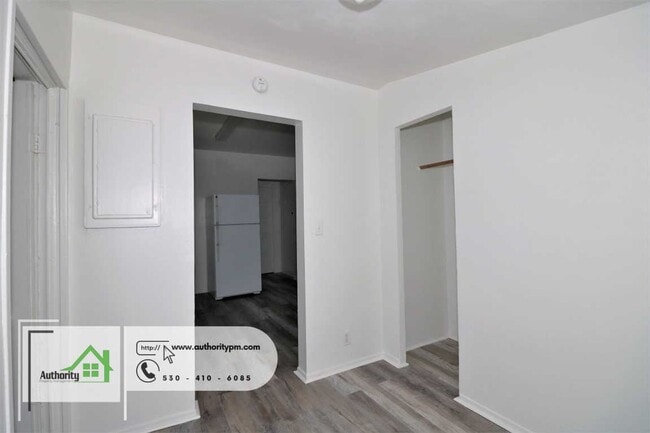 Building Photo - 3240 Veda - West Redding - "Pet Considered"