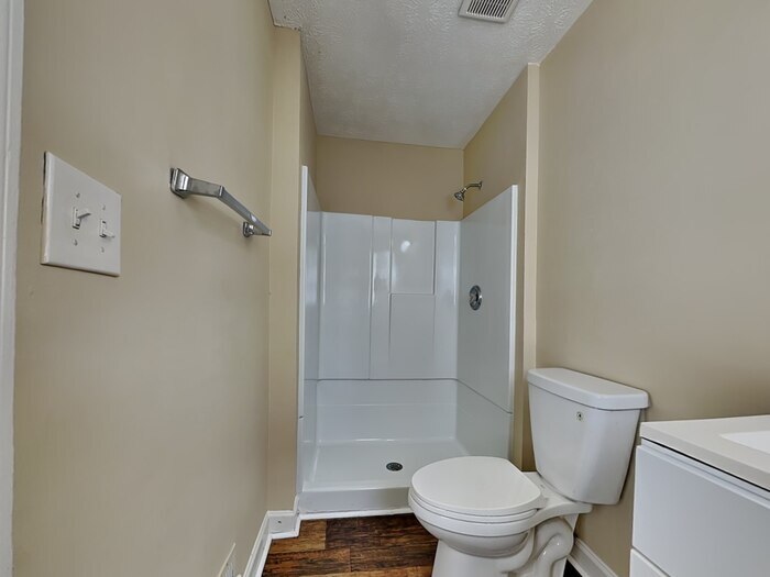 Building Photo - 6928 Cedar Hill Ct