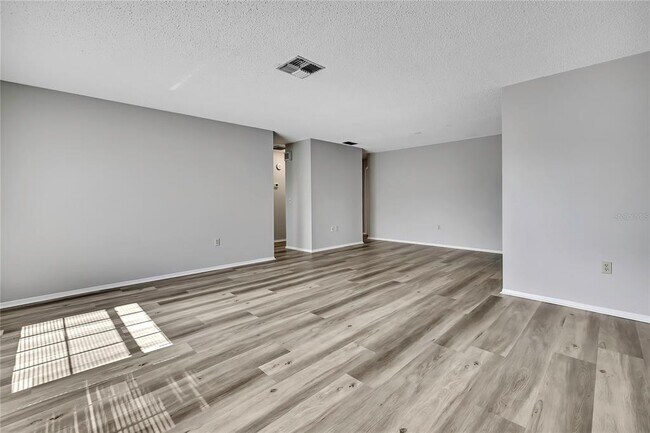 Building Photo - 2453 Keeport Dr