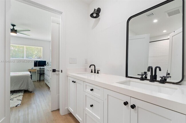 Building Photo - 8121 SW 97th Terrace