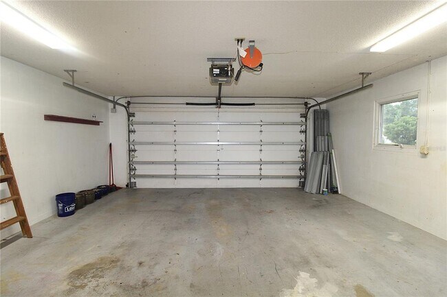 Building Photo - 6512 Bowline Dr