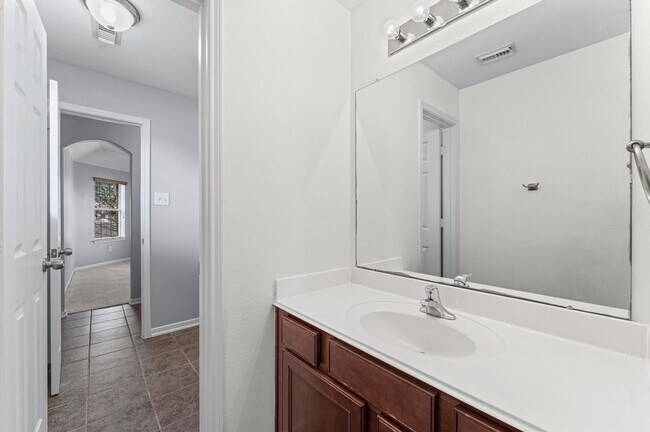 Building Photo - 13402 Great Creek Dr