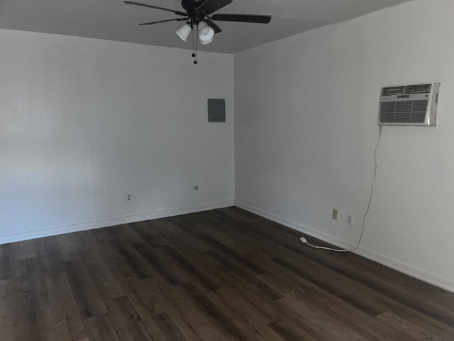 Building Photo - 5605 45th St