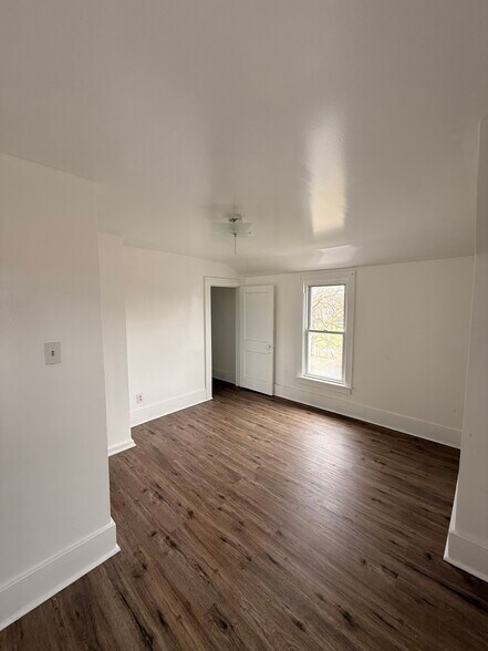 Building Photo - 18168 Brohl St