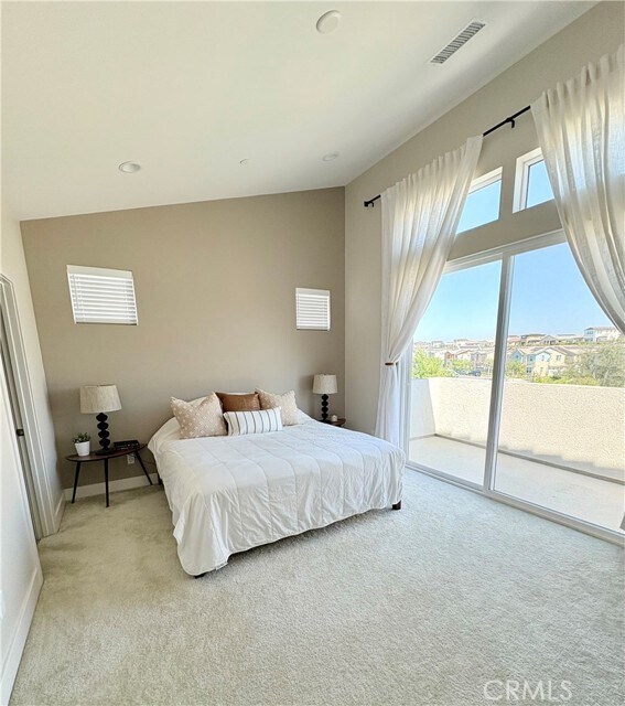 Building Photo - 2241 Horseback Rd