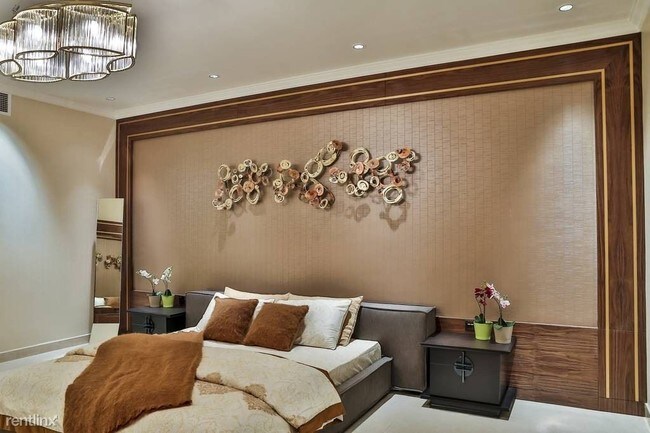 Building Photo - 3 br, 2 bath Condo - 5301 Balboa Blvd Unit F5