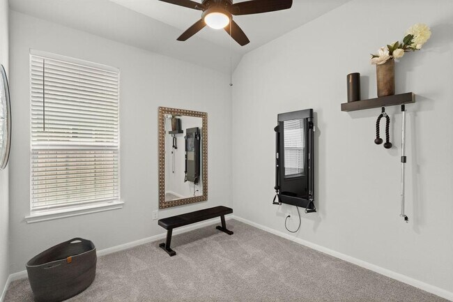 Building Photo - 21131 Austin Chalk Dr