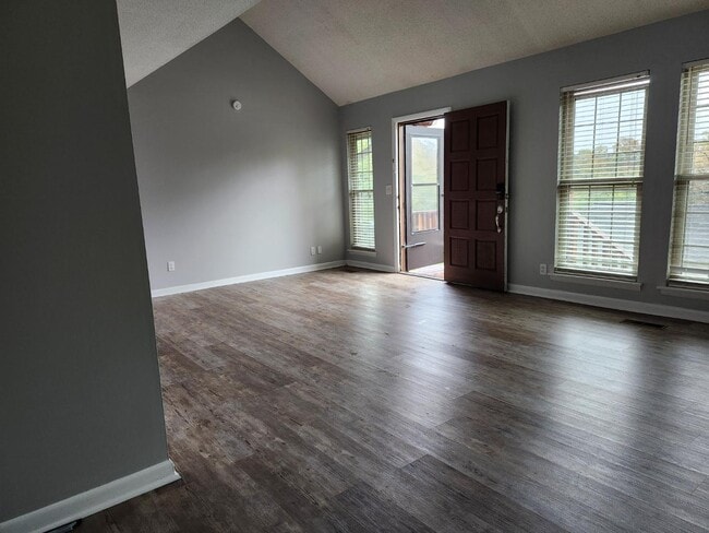 Building Photo - 817 Poindexter Ave