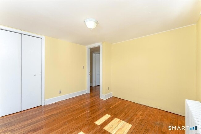 Building Photo - 55 Bronx Ave