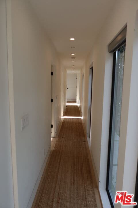 Building Photo - 729 Raymond Ave