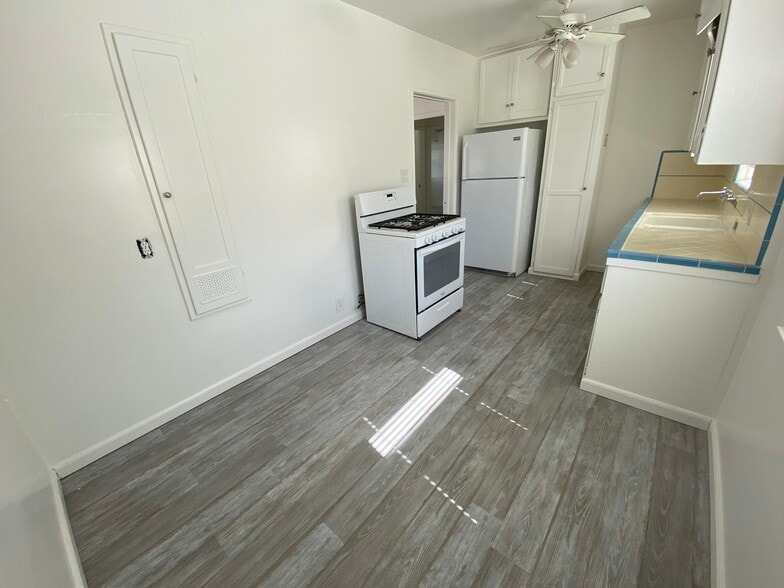 Kitchen and nook - 152 Ximeno Ave