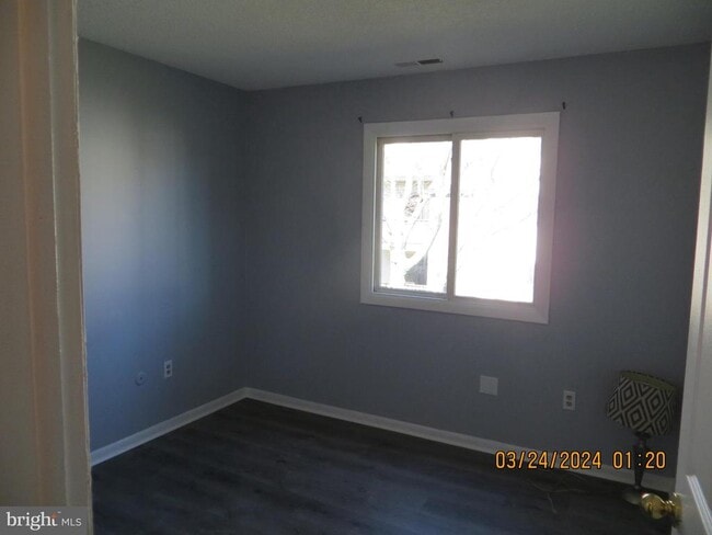 Building Photo - 1009 Ravens Crest Dr