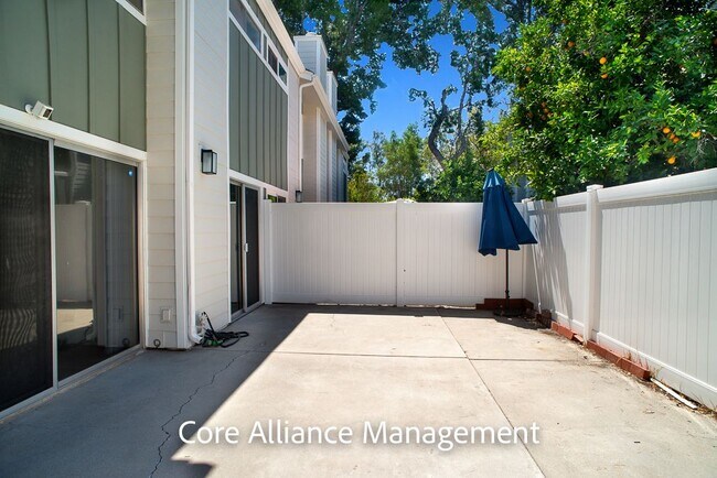 Building Photo - 18200 Andrea Cir S