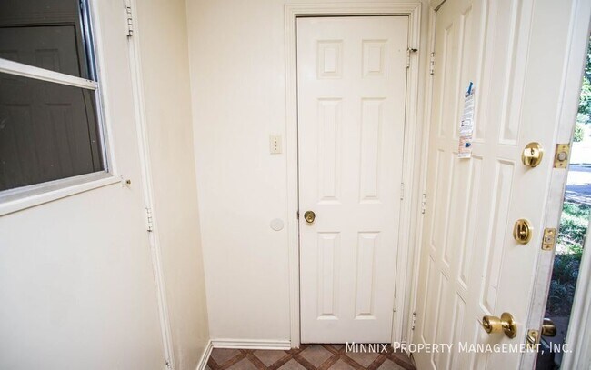 Building Photo - 5807 2nd St