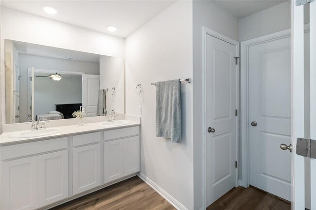 Building Photo - 136 Lost Mine Peak Ln