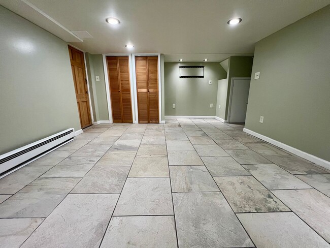 Building Photo - Gorgeous 4-Bedroom Twin Home in Upper Darby! Available NOW!