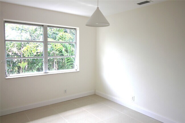 Building Photo - 2166 NE 56th St