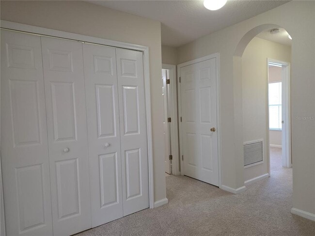 Building Photo - 16661 Cedar Crest Dr