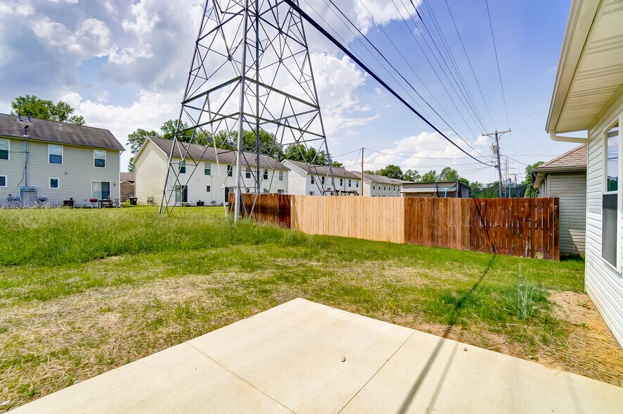 Building Photo - 3011 Cletus Pky