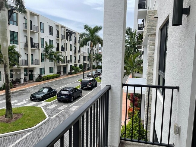 Building Photo - 4700 NW 84th Ave