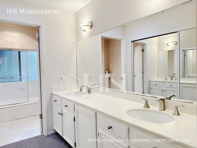 Building Photo - 1098 Ocaso Camino