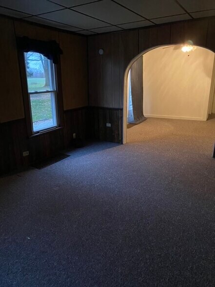 Living Room - 321 E Main St