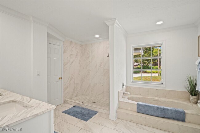 Building Photo - 822 Buttonbush Ln