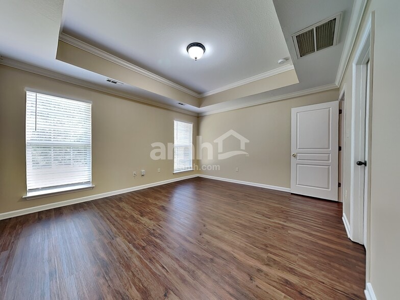 Building Photo - 2824 Ashridge Rd