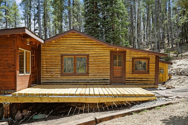 Building Photo - 2299 S Beaver Creek Rd