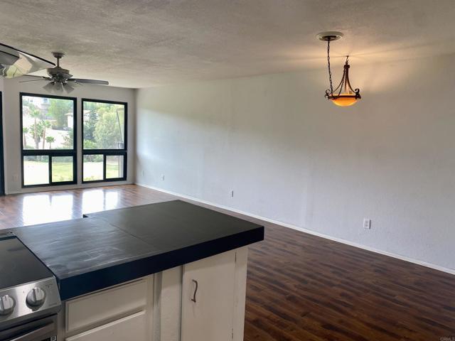 Building Photo - 2507 Navarra Dr