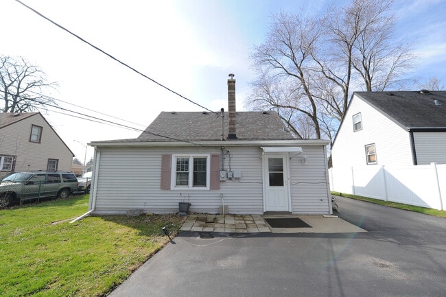 Building Photo - 6828 97th St