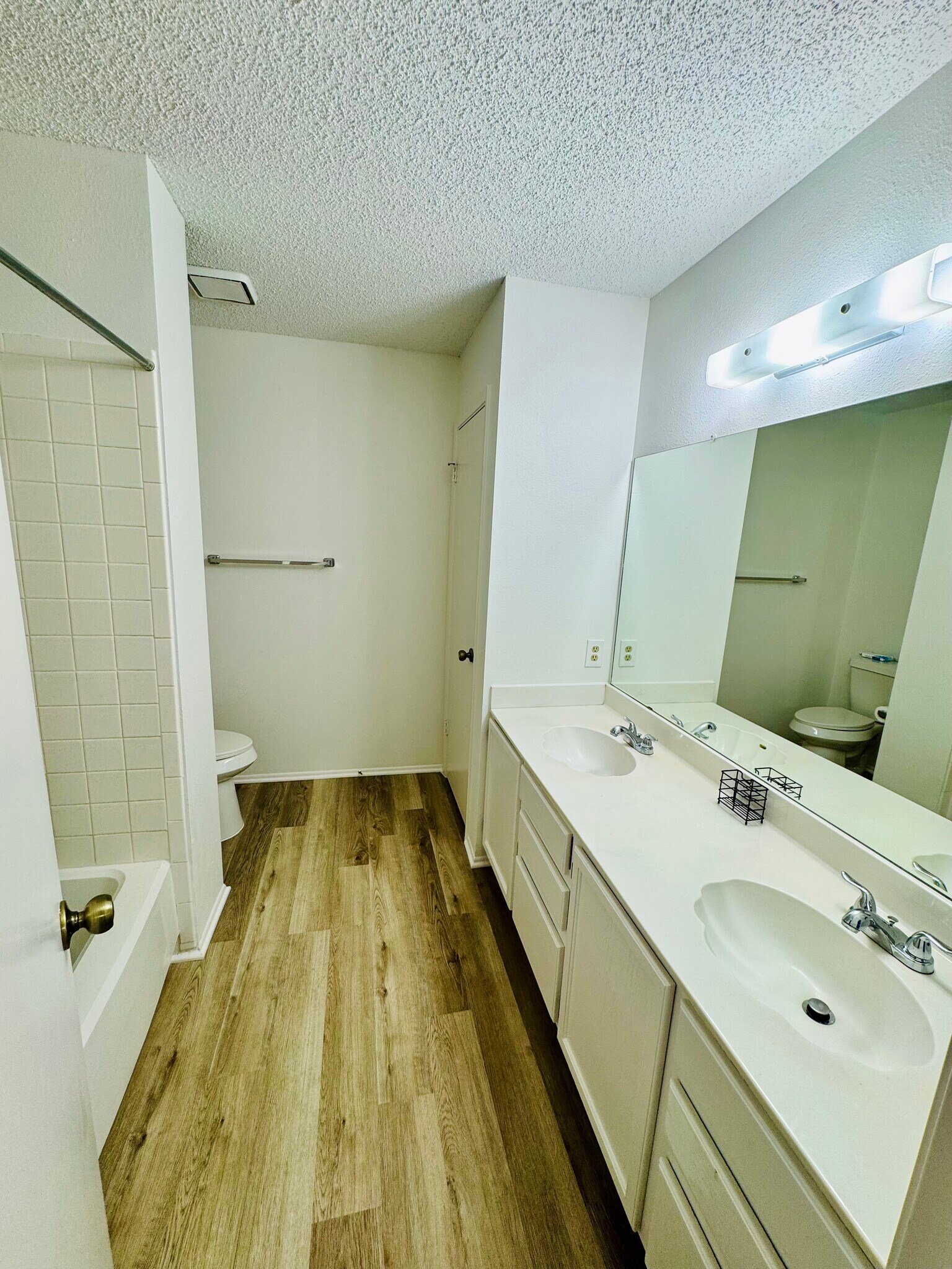 Building Photo - 9250 Ridge Path