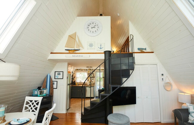 Building Photo - 68 S Edgewood Rd