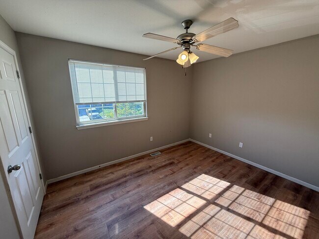 Building Photo - 4006 Snowy Owl Dr