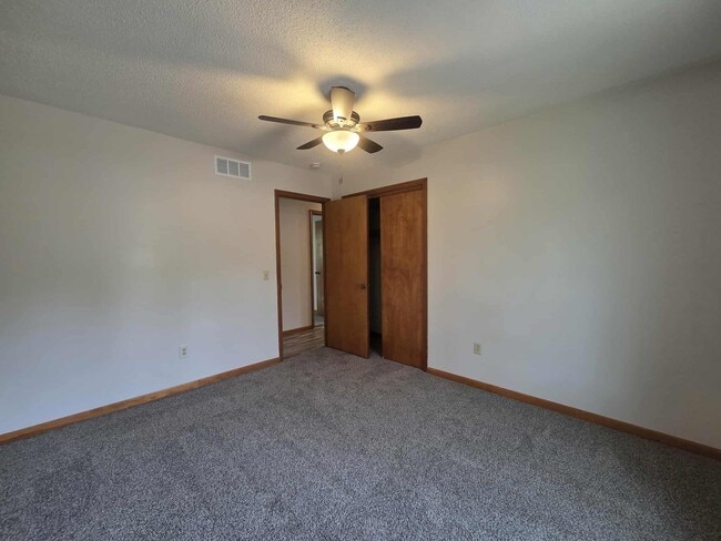 Building Photo - Spacious Home for Rent!