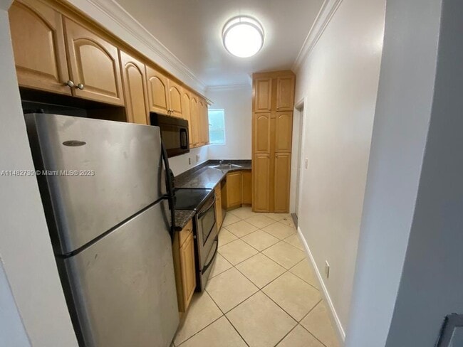 Building Photo - 401 NE 16th Ave