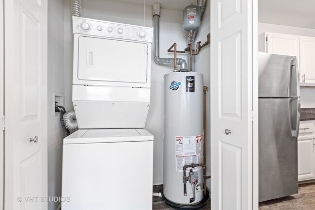 Building Photo - 358 Haydn Ct