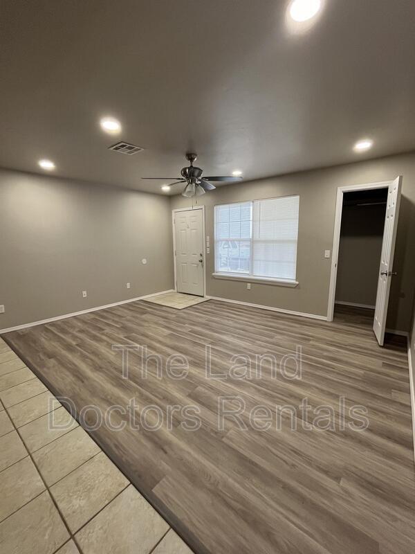 Building Photo - 13773 County Rd 1554