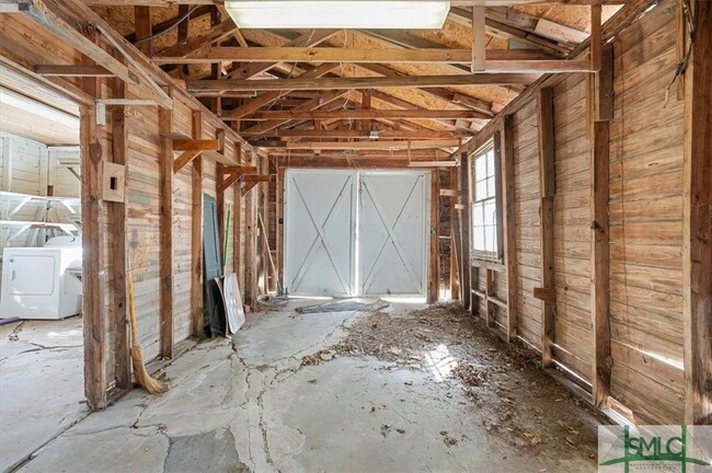 Building Photo - 254 Magnolia St