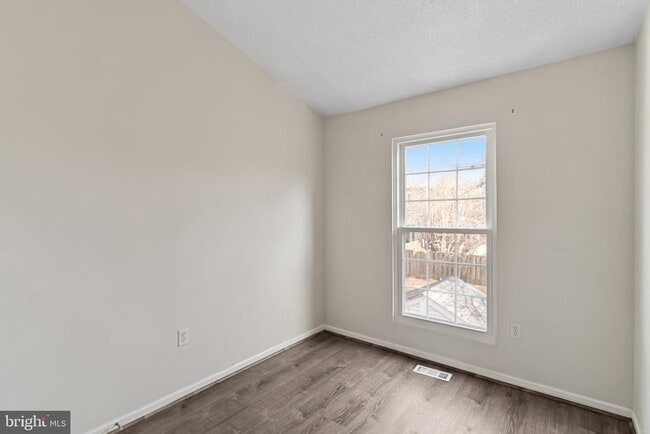 Building Photo - 7115 Strawn Ct