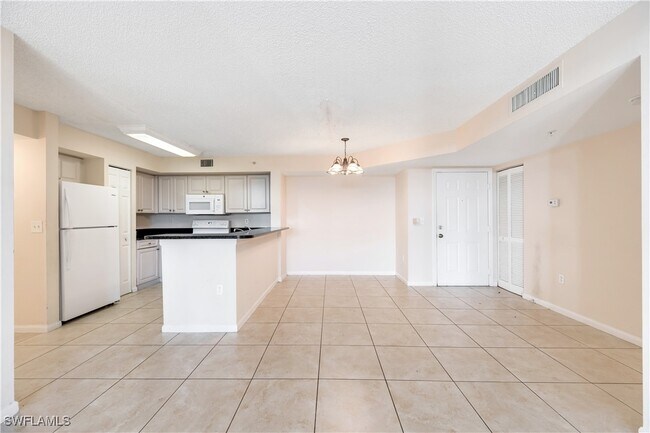 Building Photo - 1210 Wildwood Lakes Blvd