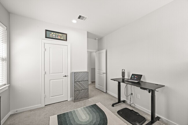 Building Photo - 4002 Elser St