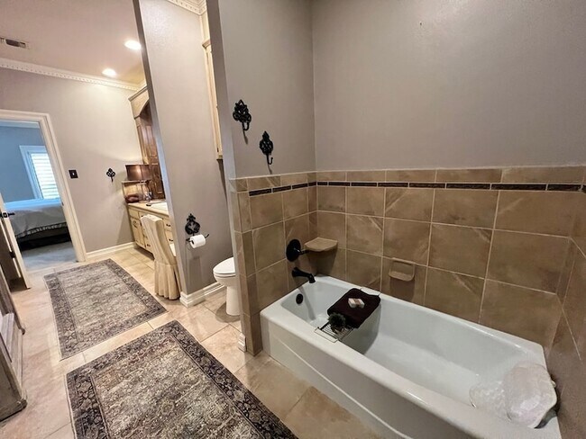 Building Photo - 37 Lafayette Pl