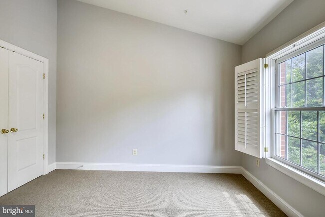 Building Photo - 10555 Tuckerman Heights Cir
