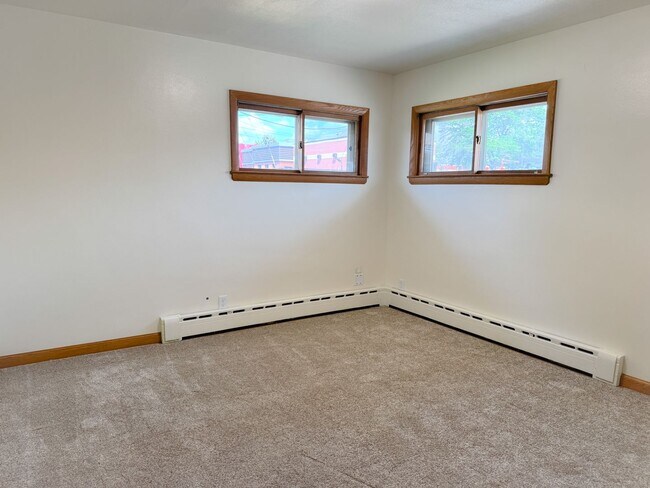 Building Photo - 3957 N 62nd St