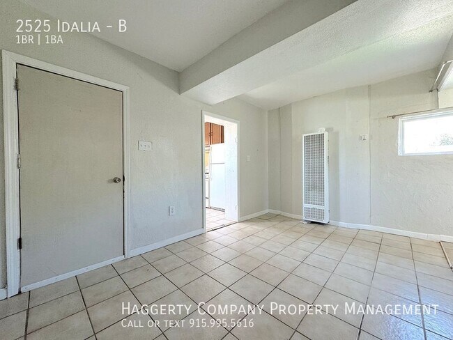 Building Photo - 2525 Idalia-B