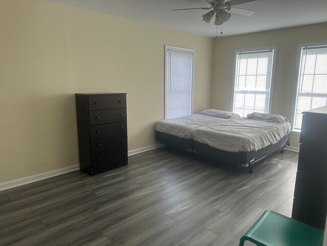 Upstairs Bed 4 - 209 Wilmer St